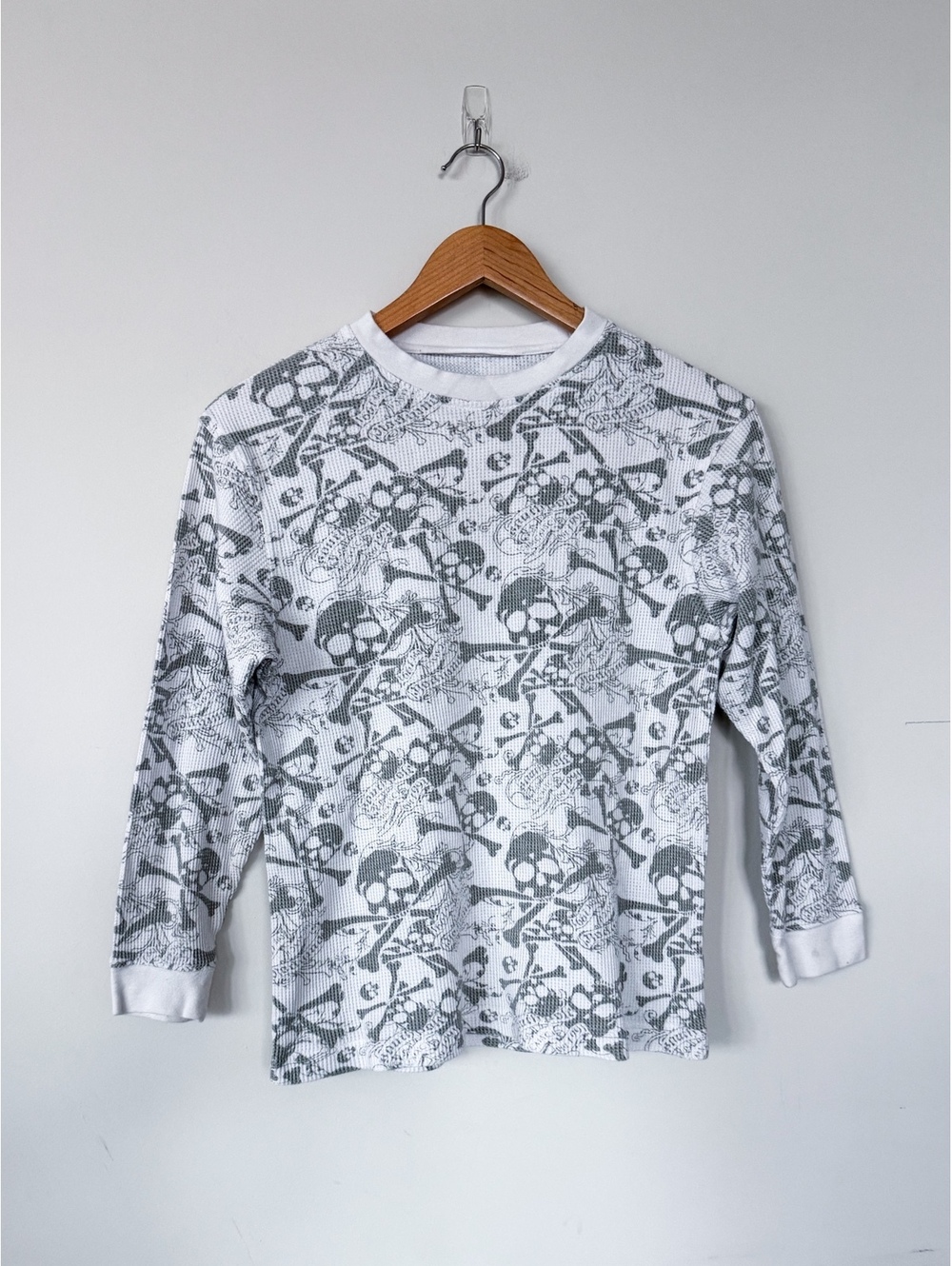 Vintage Southpole Skull and Crossbone Light Gray Thermal Long Sleeve T-Shirt